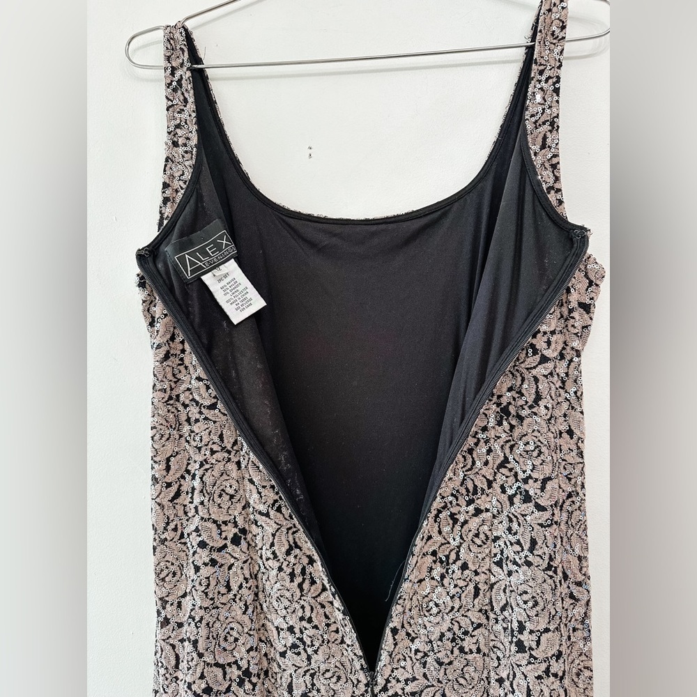 Vintage - Alex Evenings - Sequin Gown - Scoop Neck - Size 12 - Picture 11 of 15